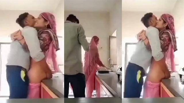 Mature Aunty illegal affair Devar Fucks Painful – Hindixxx